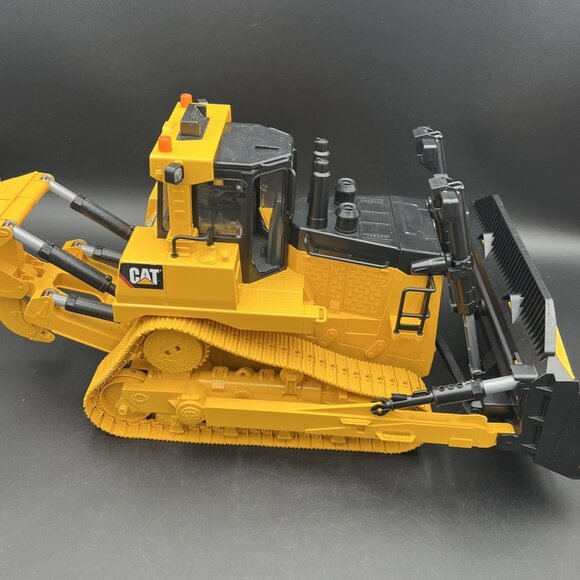 BRUDER 2405/01 Toy Tractor 2012 Big 1:16 Construction Caterpillar Dozer USED - Picture 2 of 15